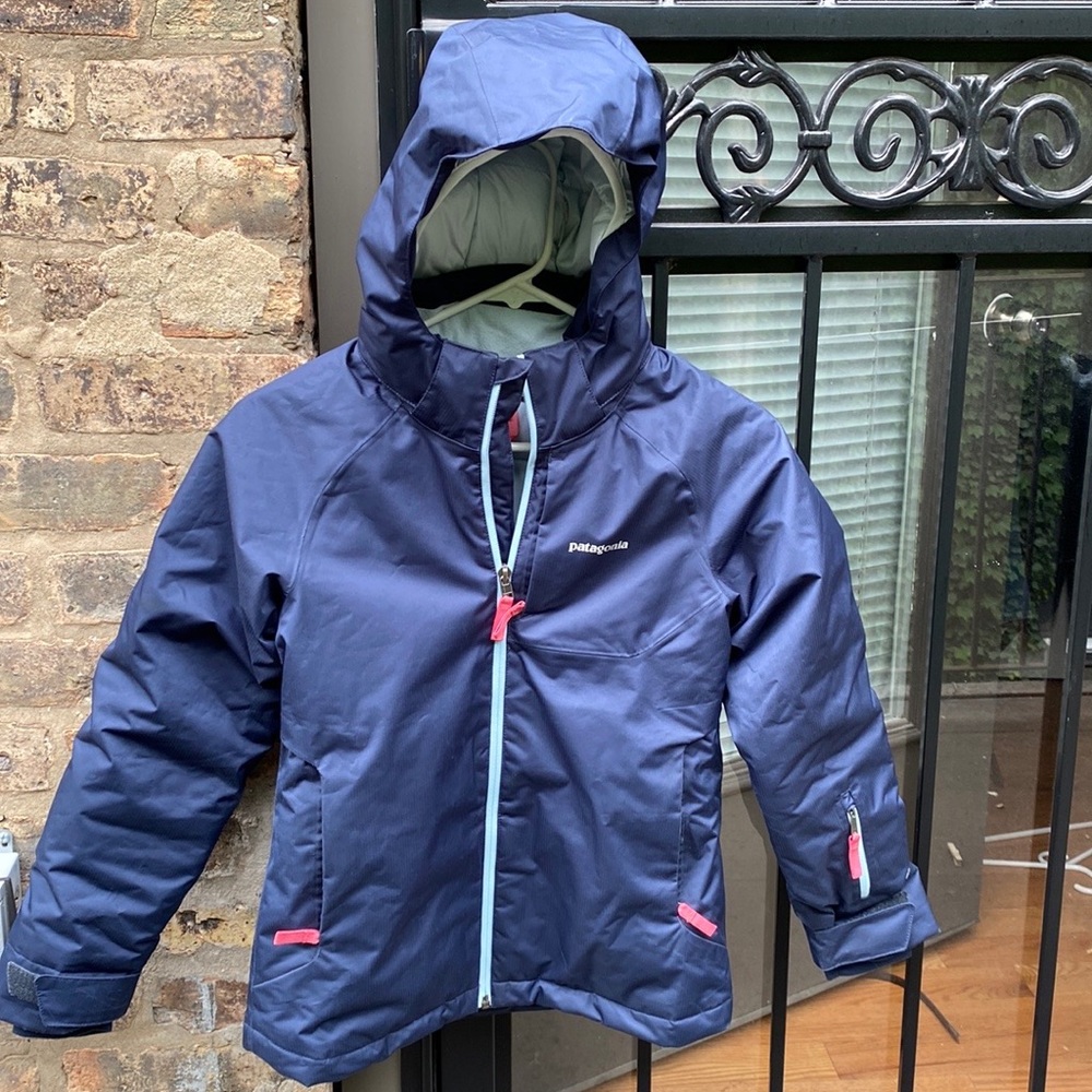 Patagonia jacket. Snowbelle style. Waterproof and warm
